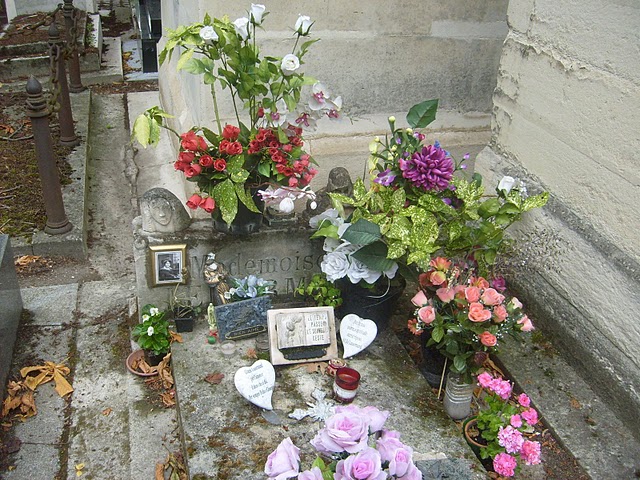 grave3.JPG