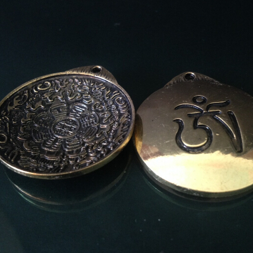 IB2126-Tibet-brass-Amulet-waist-font-b-tag-b-font-charms-pendant-37mm-Wholesale-Tibetan-Man.jpg